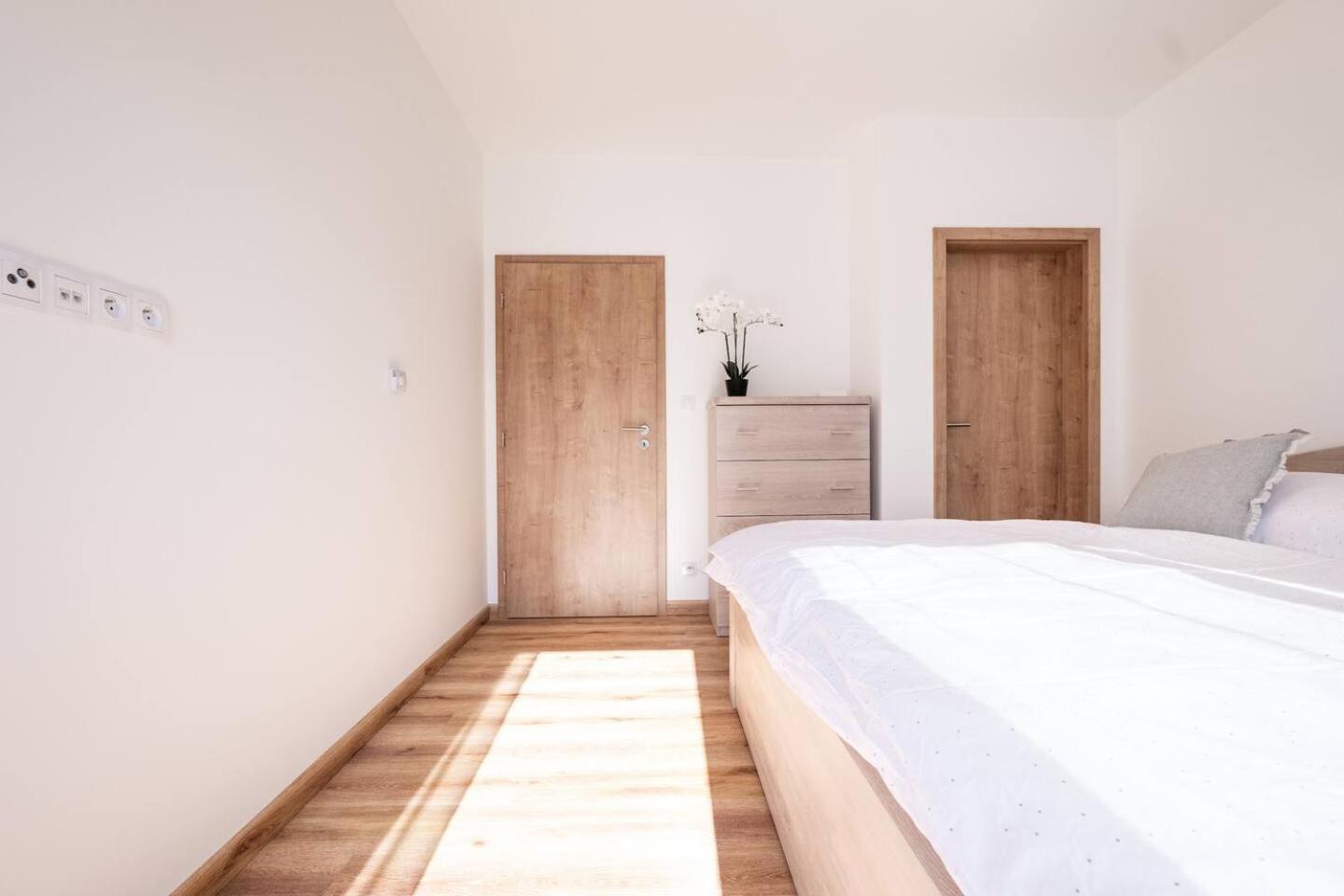 Apartmany - Male Lipno Černá v Pošumaví Zimmer foto